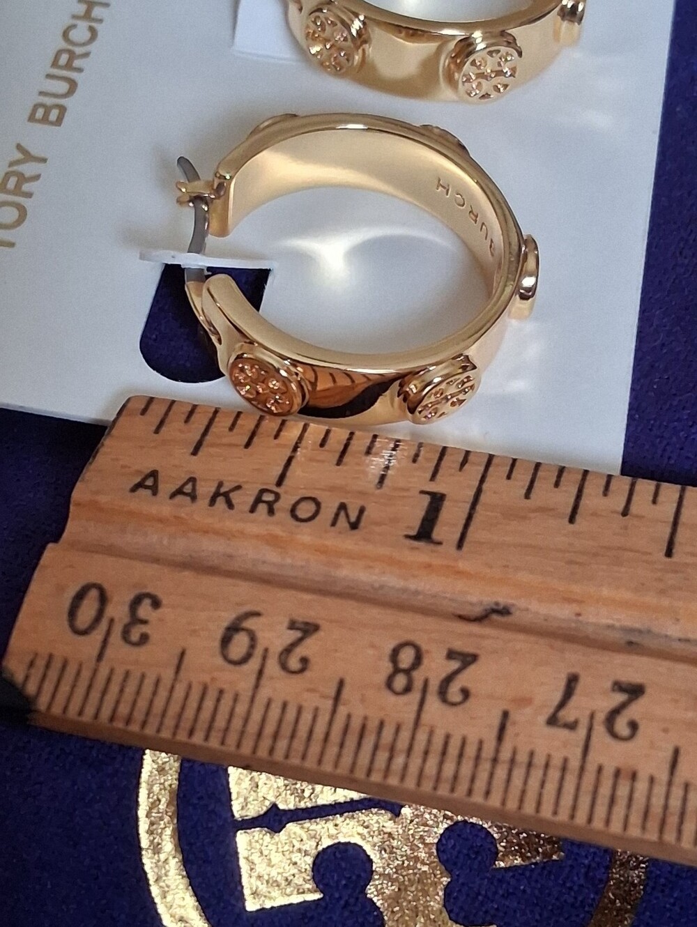 Tory Burch Miller Stud Hoops With Encircled Double T Logo NWOT - Picture 6 of 9